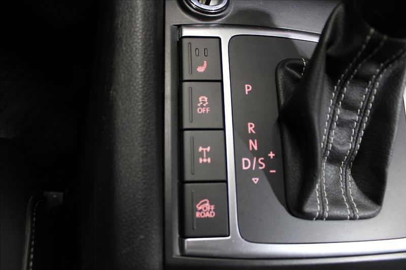 Volkswagen Amarok 3,0 TDI V6 4x4 CZ 1.majitel - fotka 29 z 33