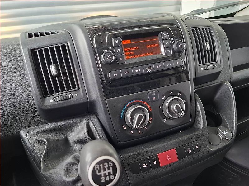 Peugeot Boxer (2023) 2.2 BlueHDi, Maxi, 14m3, 1.0t - fotka 11 z 16