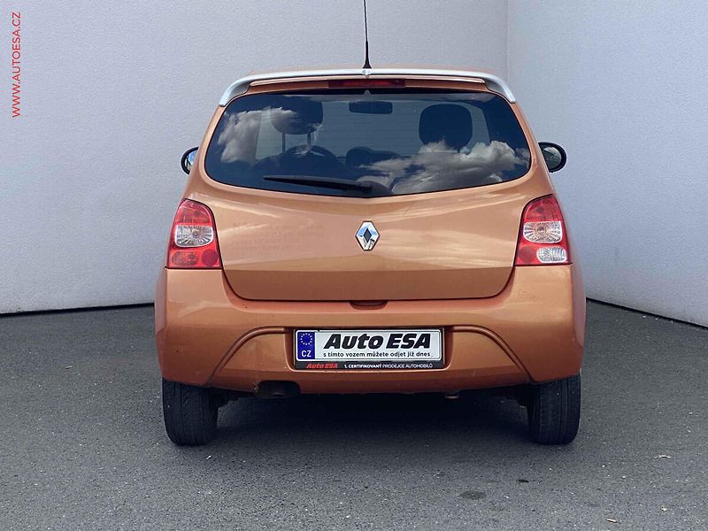 Renault Twingo (2008) 1.2i, 1.maj,ČR, STK 7/28 - fotka 5 z 11