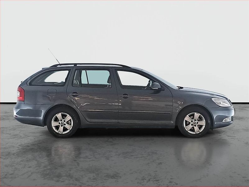 Škoda Octavia (2010) 1.6 TDI, dobrý stav - fotka 6 z 15