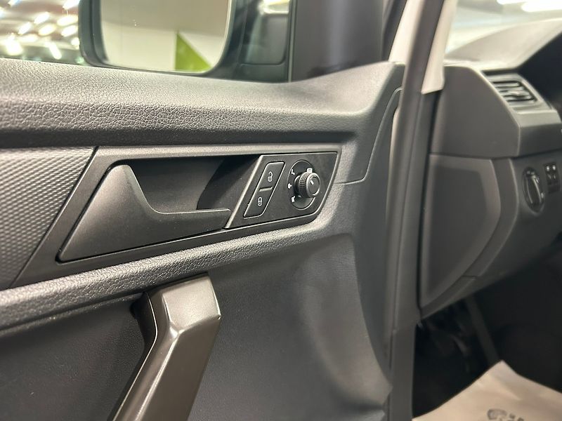 Volkswagen Caddy (2020) 1.4TGI CNG Maxi | Záruka - fotka 15 z 53