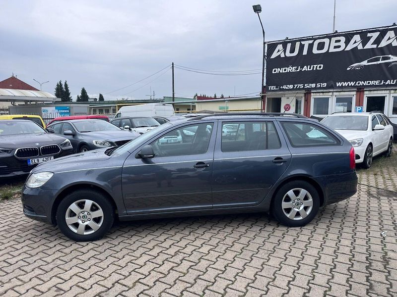 Škoda Octavia (2010) 1,4 TSI 90 KW TAŽNÉ KOLA - fotka 2 z 50
