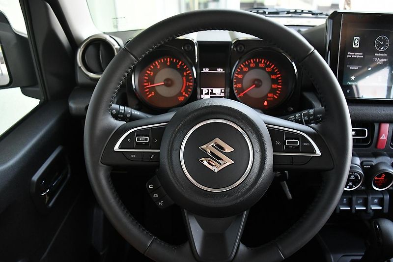 Suzuki Jimny 1,5 GLX AUTOMAT, 4X4 LONG - fotka 22 z 39