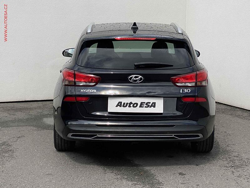 Hyundai i30 (2021) 1.5 T-GDi, ČR, Smart, LED - fotka 5 z 19