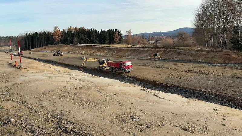 Stavba zbývajících úseků dálnice D3 na Kaplicku a přivaděče z D3 do Českého Krumlova.