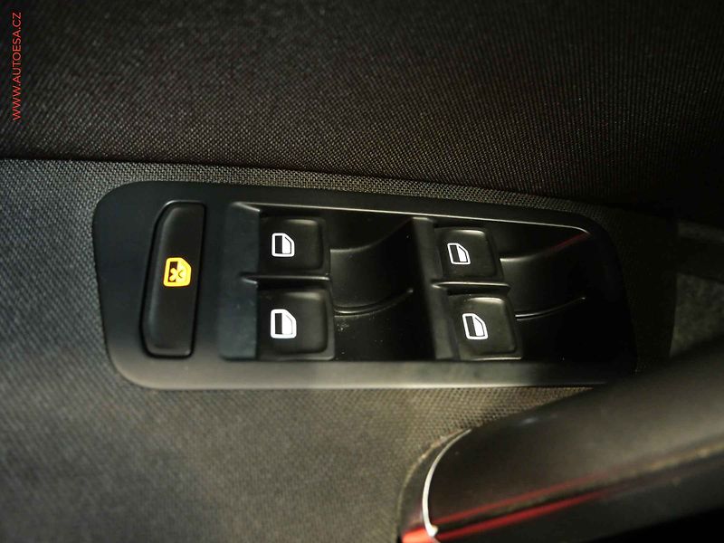 Volkswagen Golf (2014) 1.2TSi, servis.kniha - fotka 14 z 23