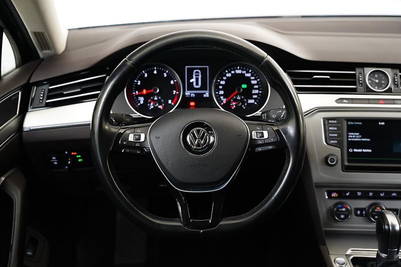 Volkswagen Passat - fotka 17 z 27