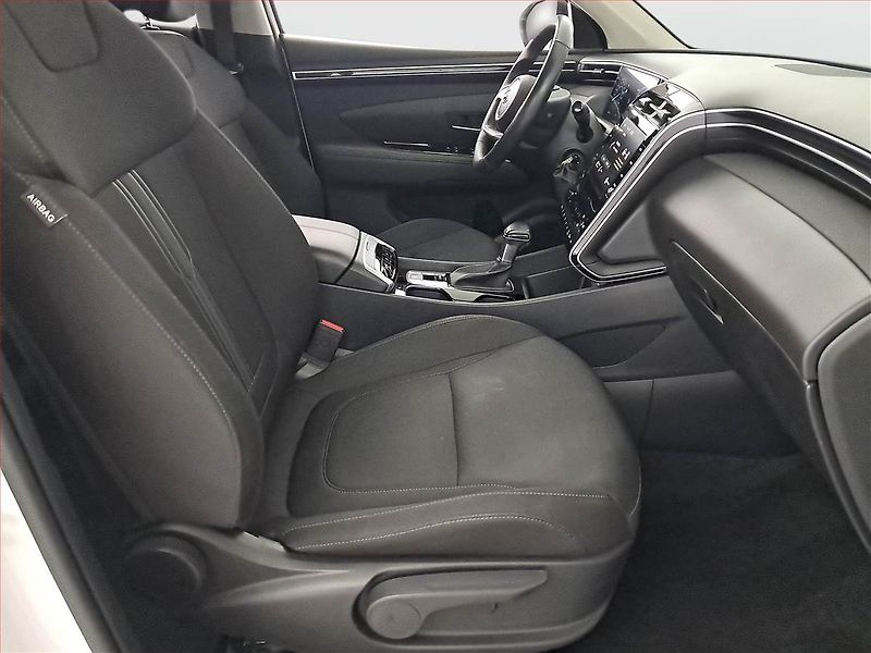 Hyundai Tucson (2023) 1.6 T-GDI 48V MHEV - fotka 9 z 19