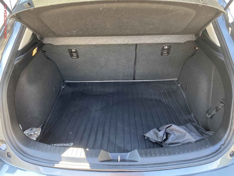 Mazda 3 (2019) 2.0i, LED, navi - fotka 7 z 21