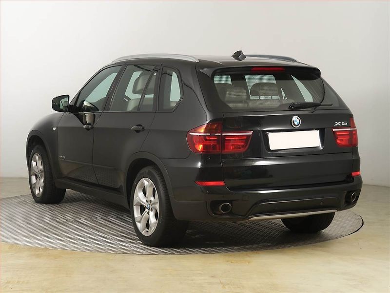 BMW X5 (2013) xDrive40d, 4X4, Automat, Kůže - fotka 4 z 31
