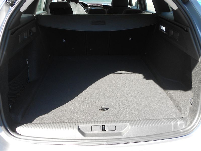 Peugeot 308 SW STYLE Hybrid 145 e-DCS6  - fotka 7 z 7
