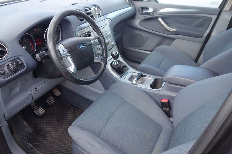 Ford S-MAX 2,0TDCi 96kW .Zachovalý ! - fotka 14 z 19