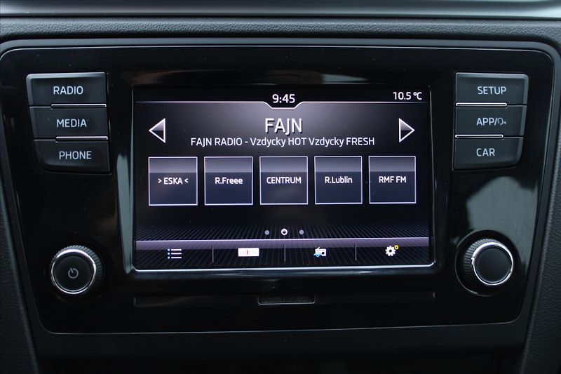 Škoda Rapid 1.0 TSI 81kW 1.MAJ ČR DPH - fotka 15 z 21