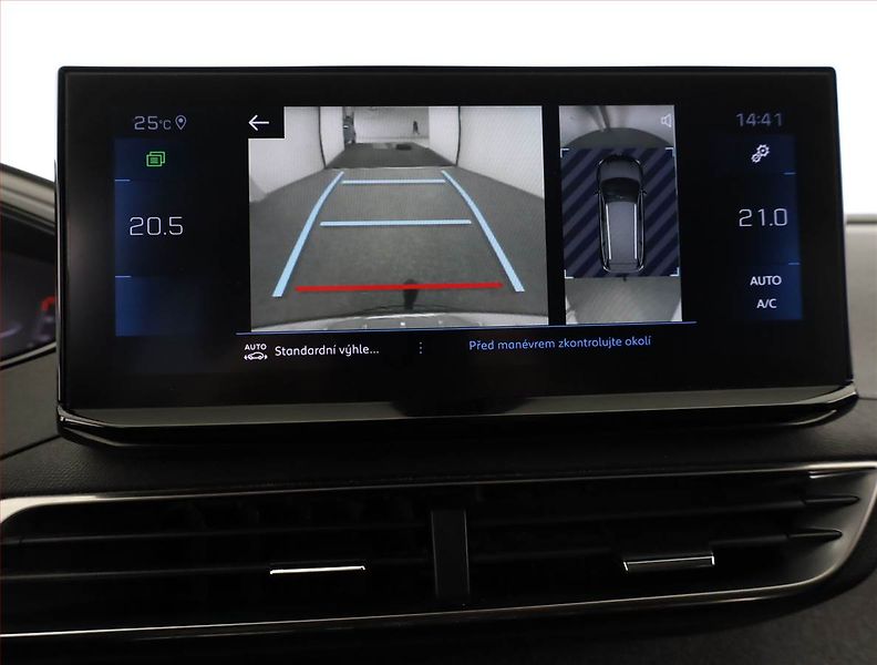 Peugeot 5008 (2021) 1.5 BlueHDi, Automat, 7 míst - fotka 15 z 19