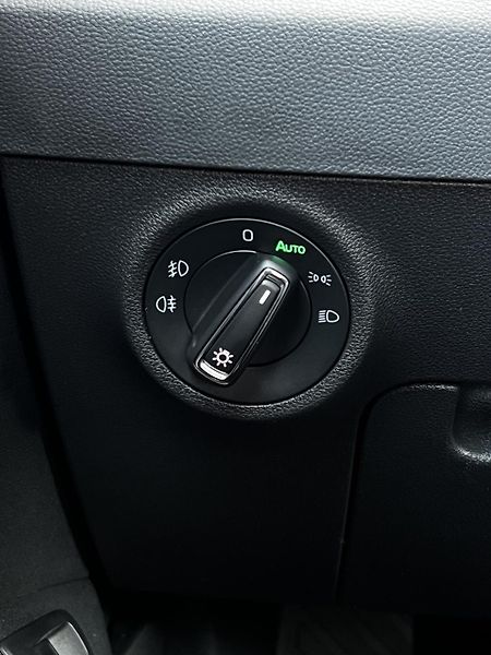 Škoda Karoq 2.0TDI 110kW Style+ Panoram TZ - fotka 22 z 28