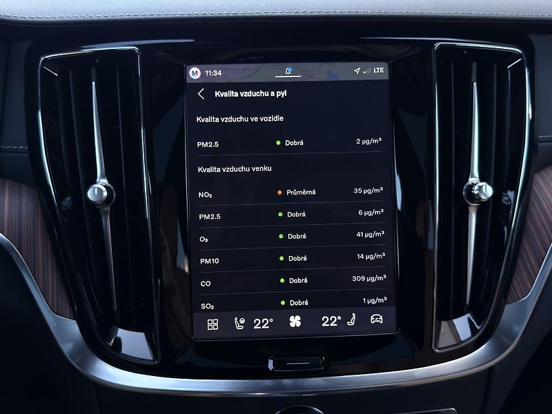 Volvo V60 T8 AWD ULTRA DARK // 335 kW - fotka 51 z 57