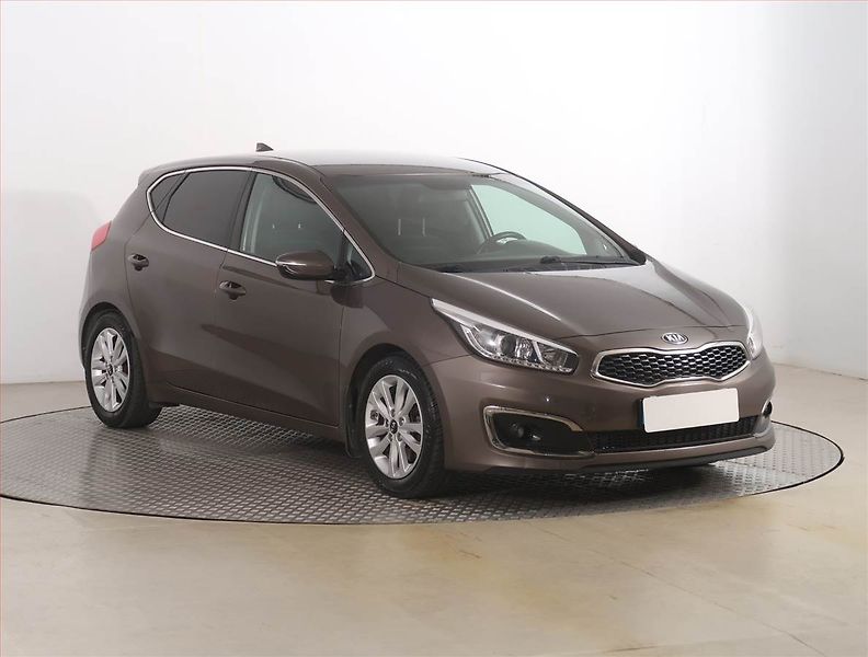 Kia Ceed (2018) Gold 1.6 GDI, Serv.kniha, Navi - fotografie inzerátu