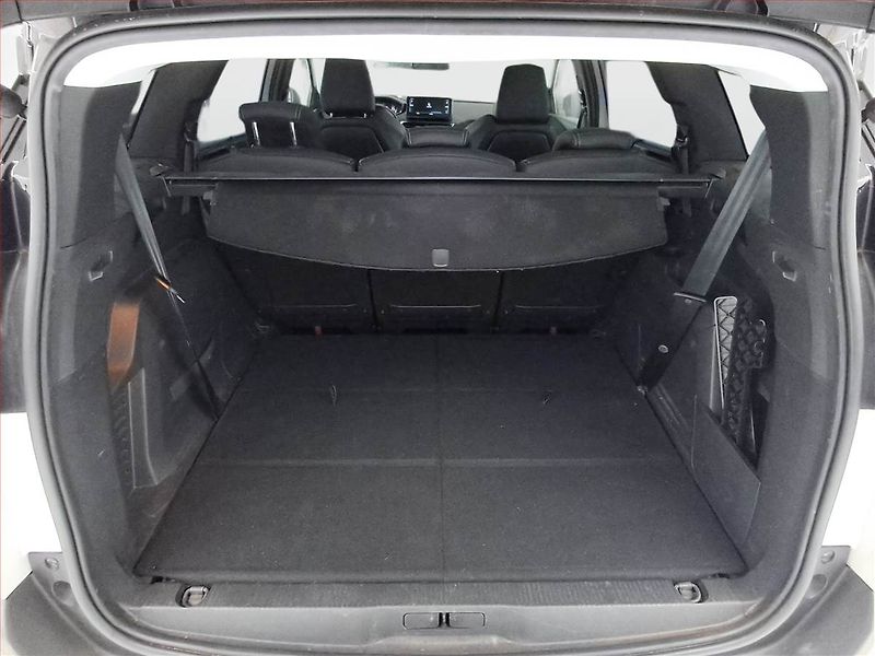 Peugeot 5008 (2021) PureTech 130 - fotka 14 z 18