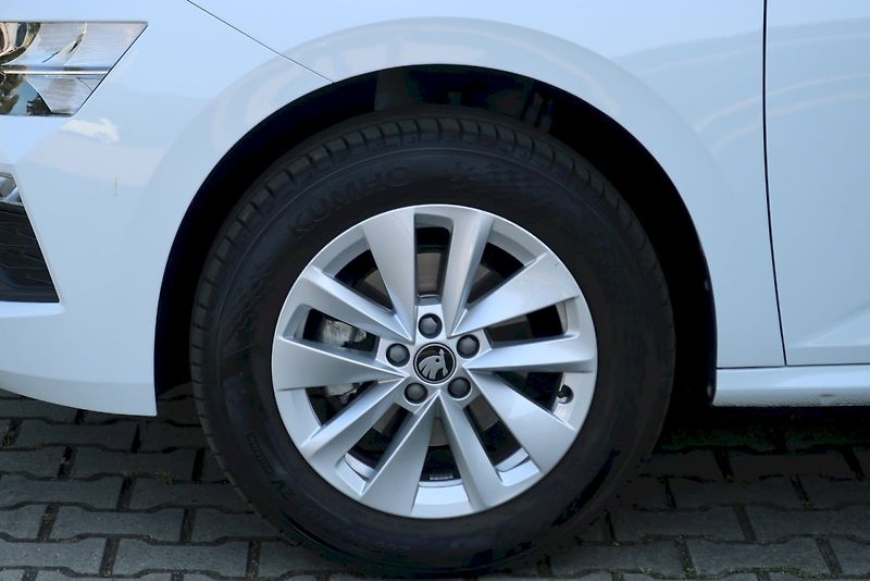 Škoda Kamiq (2025) Selection 1.0 TSI 85 kW - fotka 20 z 29