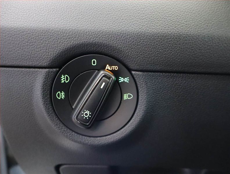 Škoda Octavia (2015) 1.6 TDI 4x4, 4X4, Bi-Xenony - fotka 18 z 19