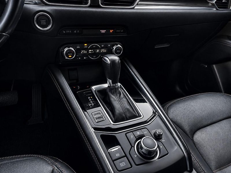 Mazda CX-5 (2018) 2.0i 121kW OPTIMUM - fotka 14 z 35