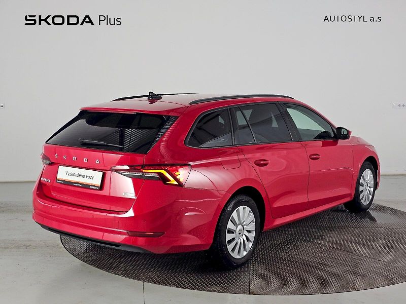 Škoda Octavia (2023) 1.5TSi 110kW DSG AMBITION TECH - fotka 2 z 30