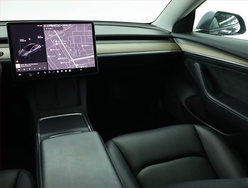 Tesla Model 3 (2021) Long Range 4WD 82kWh, SoH 80% - fotka 8 z 22