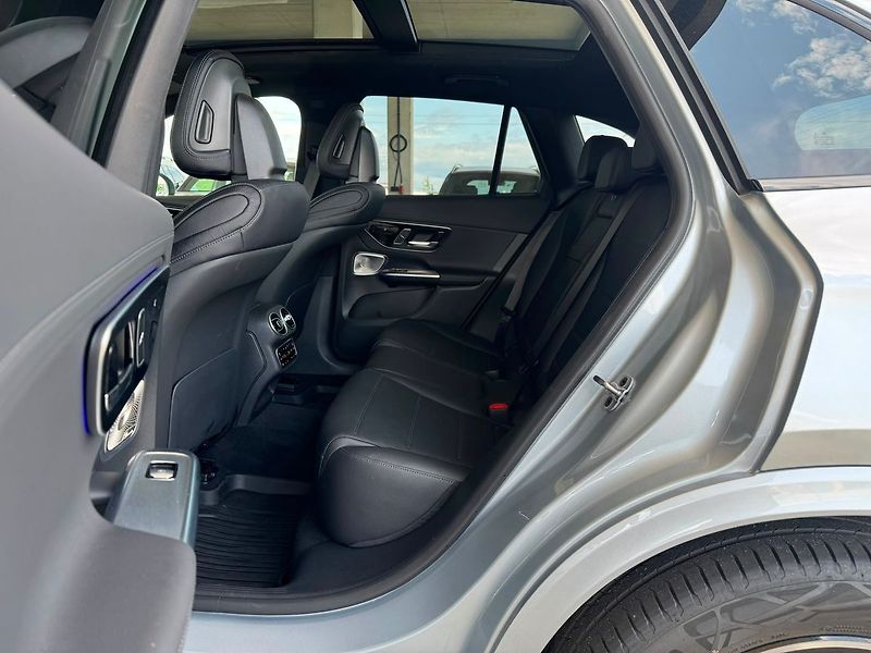 Mercedes-Benz GLC 450d 4MATIC - fotka 16 z 20