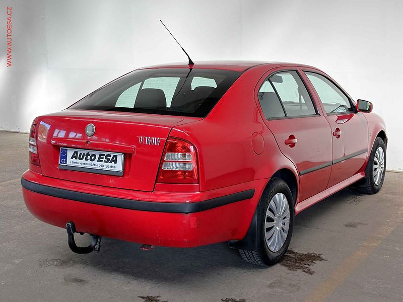Škoda Octavia (2007) 1.9TDI, klimatizace, el. okna - fotka 4 z 13
