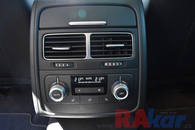 Volkswagen Touareg (2015) 3,0 TDI 4M - 193 kw - fotka 26 z 34