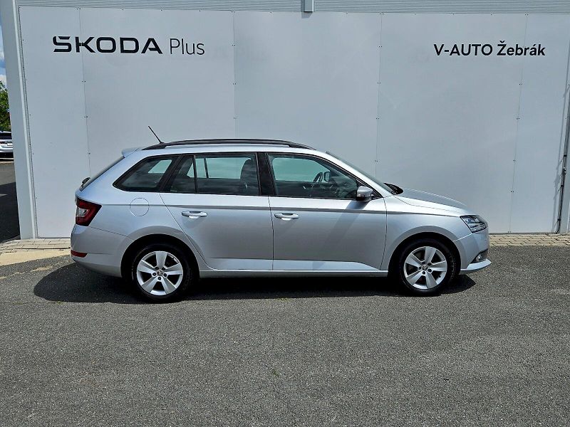 Škoda Fabia (2018) COMBI STYLE 81kW TSI/1.0 M6F - fotka 6 z 25