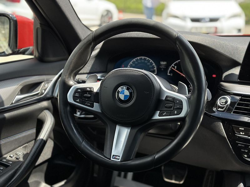 BMW Řada 5 (2019) BMW 530D 2019 - fotka 10 z 20