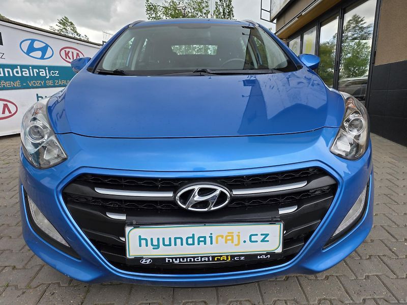 Hyundai i30 1.6-NÍZKÁ SPOTŘEBA- 5l/100km - fotka 3 z 13