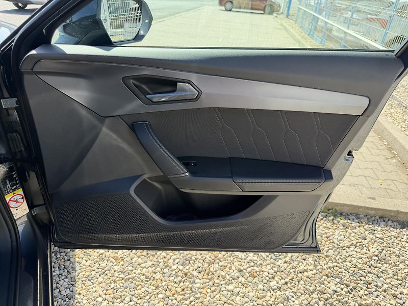 Cupra Formentor 1,5 eTSi/110kW - DSG - fotka 65 z 92