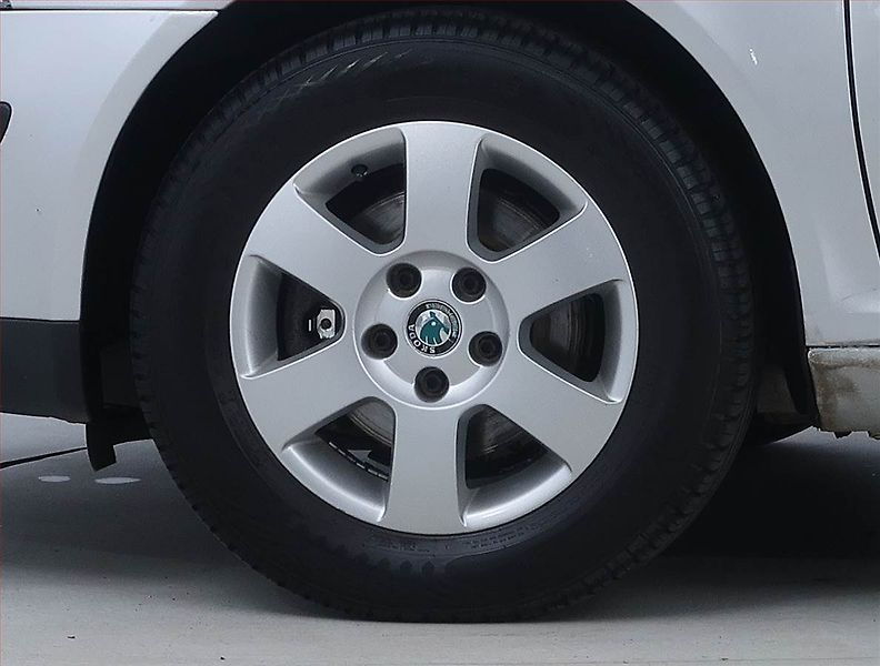 Škoda Octavia (2005) 1.9 TDI, Serv.kniha, po STK - fotka 14 z 14