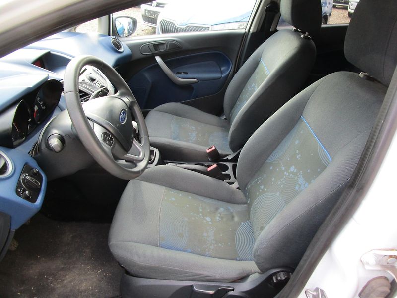 Ford Fiesta 1,2-44KW-NOVÉ ROZVODY+OLEJ - fotka 7 z 13