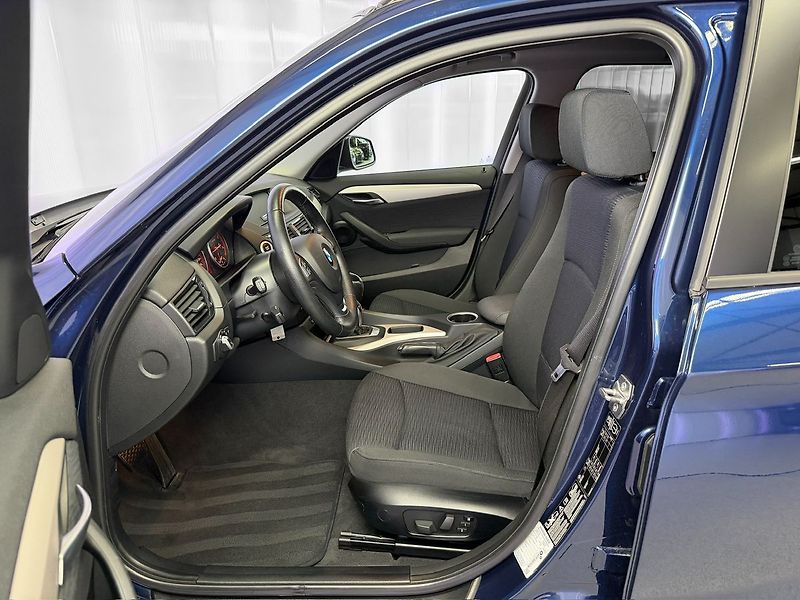 BMW X1 2.0d xDrive 8AT ADVANTAGE, LED - fotka 10 z 17