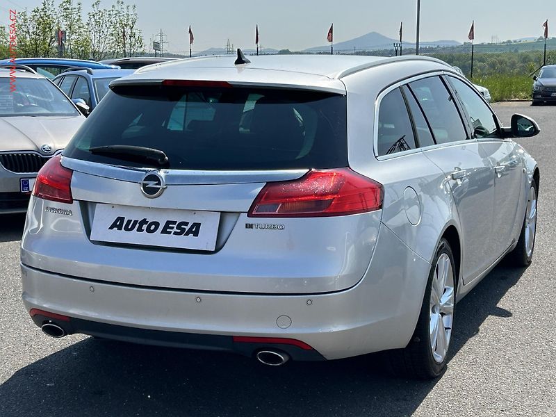 Opel Insignia (2013) 2.0CDTi, AT, bixen, kůže - fotka 4 z 16