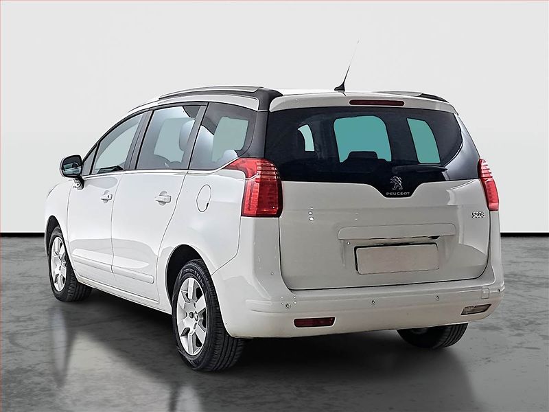 Peugeot 5008 (2016) 2.0 BlueHDi, ČR,1.maj, Navi - fotka 4 z 21