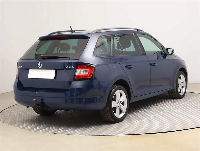 Škoda Fabia (2016) 1.2 TSI, Tempomat - fotka 5 z 19