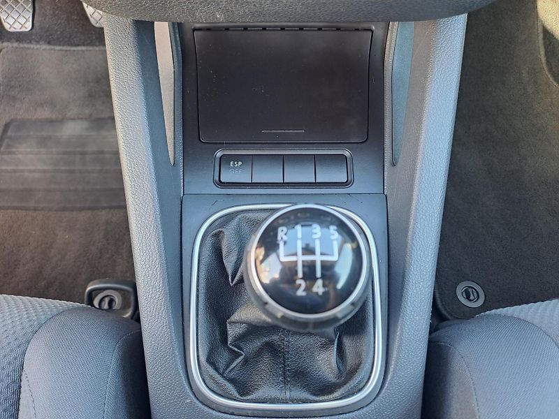 Volkswagen Golf 1.4 16V PĚKNÝ STAV - fotka 20 z 22