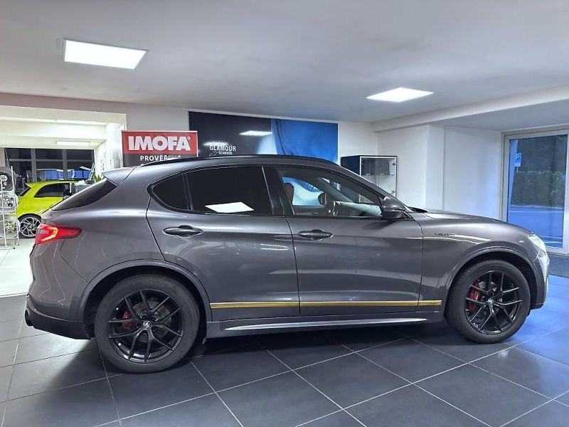 Alfa Romeo Stelvio (2020) 2.0T 280k AT8 ZF Q4 4x4 Veloce - fotka 4 z 18