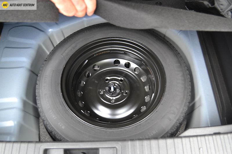 Renault Captur techno mild hybrid 160 EDC - fotka 17 z 51
