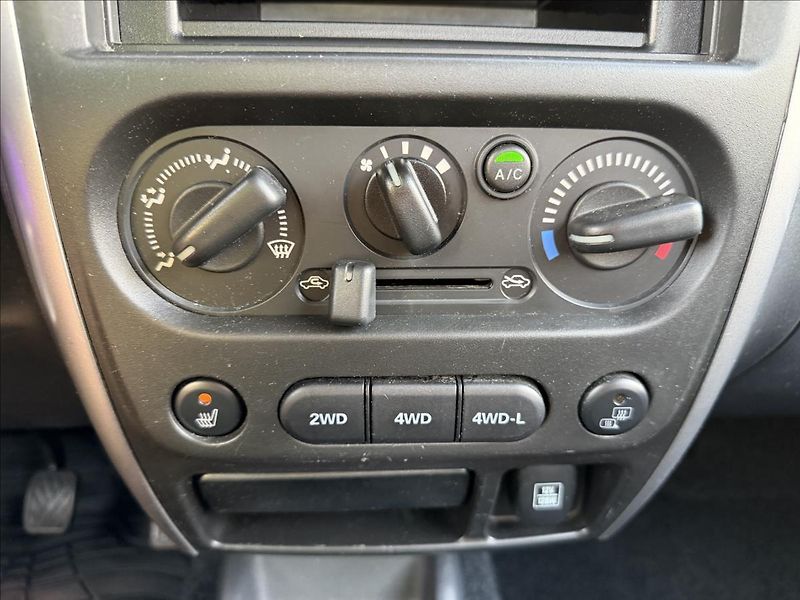 Suzuki Jimny 1,3 4x4 KLIMA TOP STAV - fotka 16 z 20