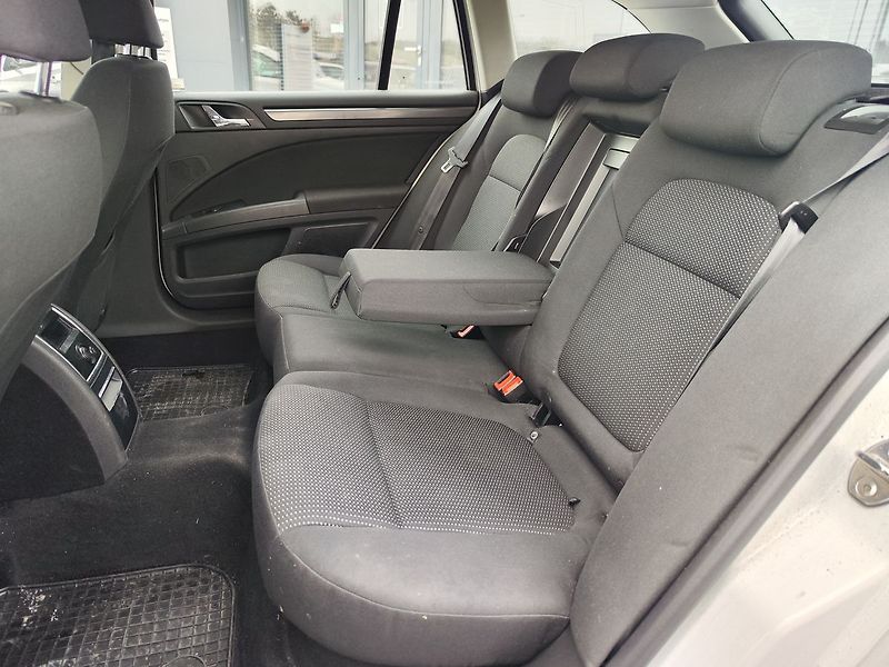 Škoda Superb 1.8 TSi/118kW Comfort DSG ČR - fotka 11 z 33