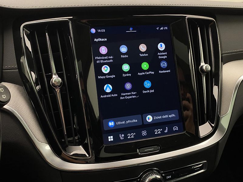 Volvo V60 T6 RECHARGE BRIGHT REZERVACE - fotka 8 z 65