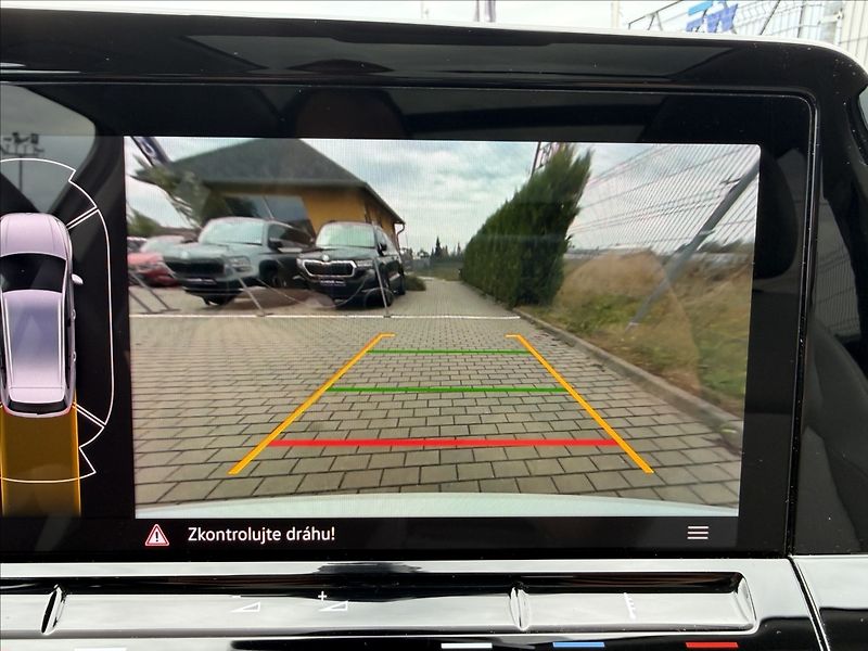 Volkswagen Golf VIII 2.0 TDI Life Matrix/Panor - fotka 13 z 28