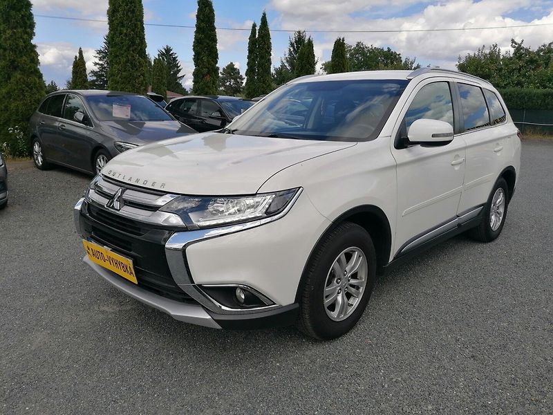 Mitsubishi Outlander (2017) 2.2DI-D 4WD 132kW ČR - fotka 2 z 19