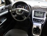 Škoda Octavia (2009) Ambiente 2.0 TDI, Navi - náhled 7