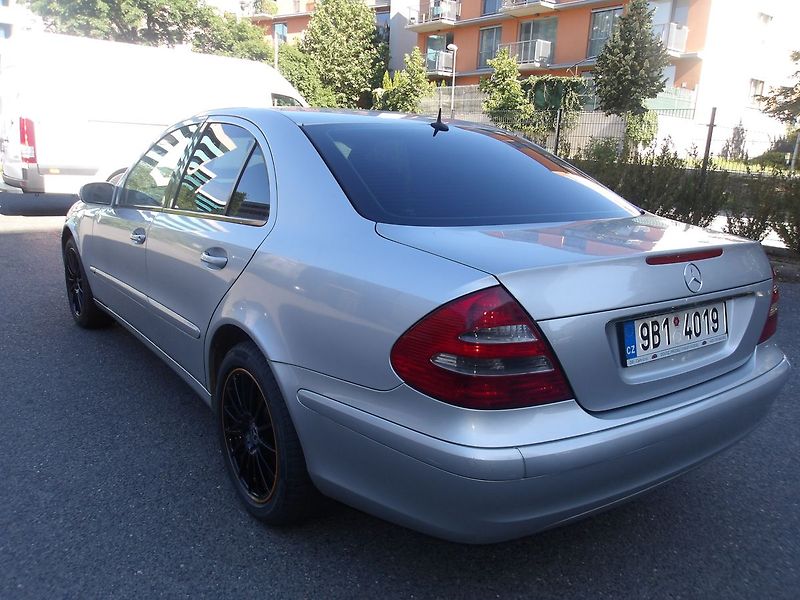 Mercedes-Benz Třídy E 2,2CDi - fotka 10 z 26